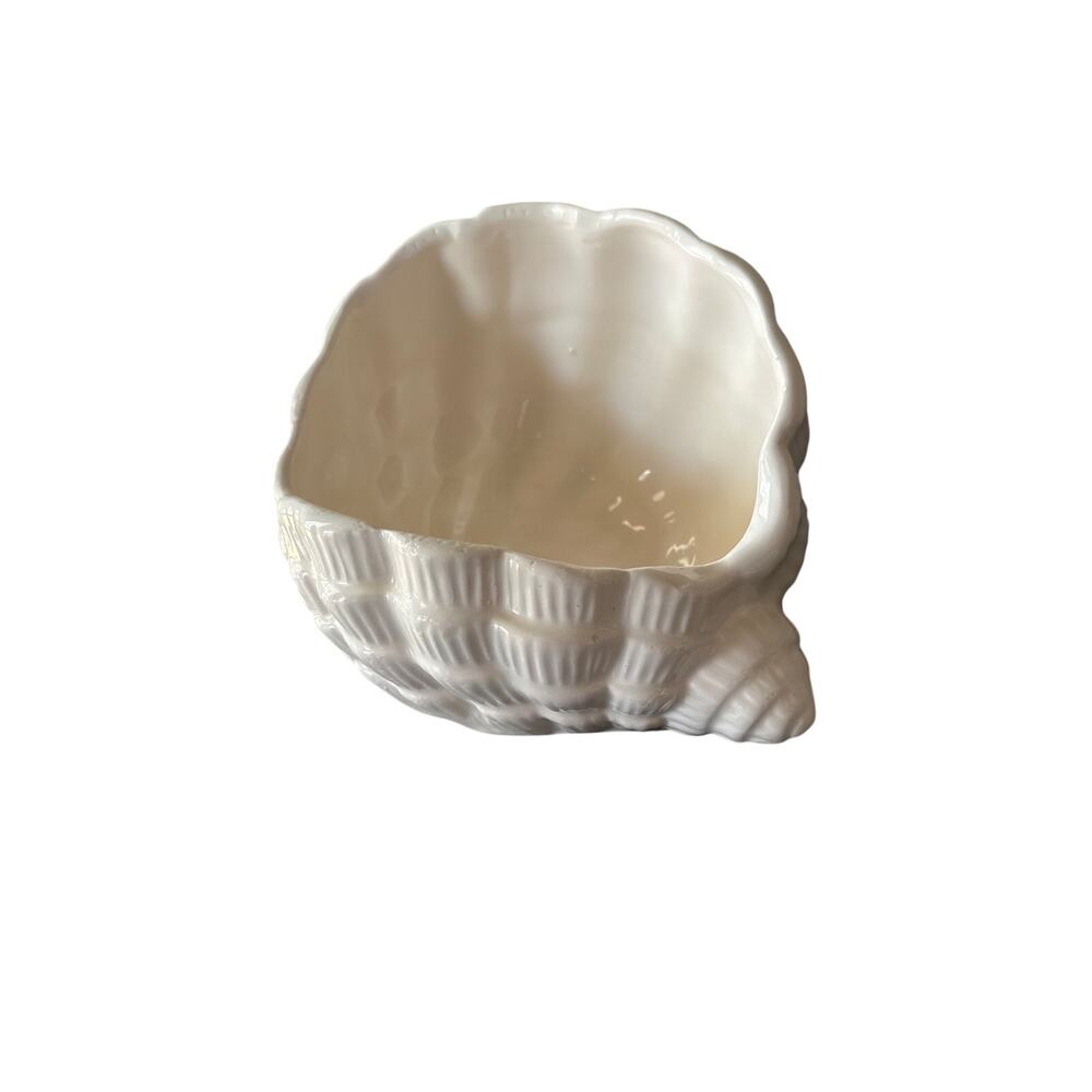 Vintage White Ceramic Seashell Planter Shell Cachepot Coastal Beach Decor 6”